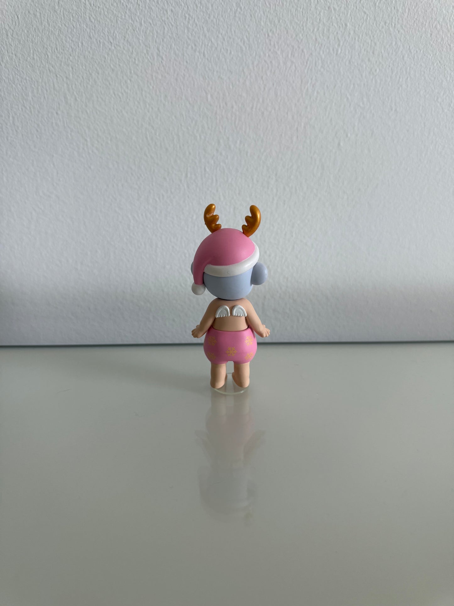 Reindeer Dreaming Christmas Sonny Angel Series (DEFECTED)