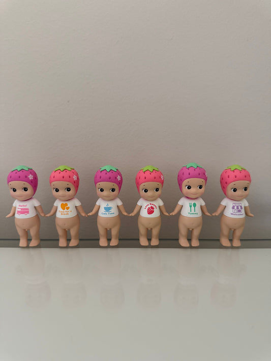 Strawberry Seoul Sonny Angel Series